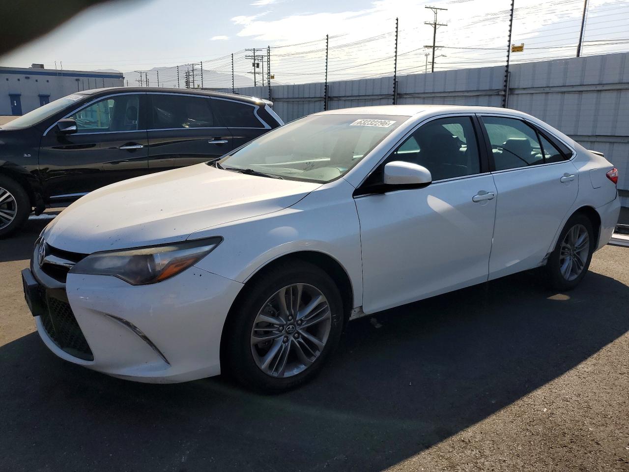2017 Toyota Camry SE, VIN 4T1BF1FK8HU427545 — Зад