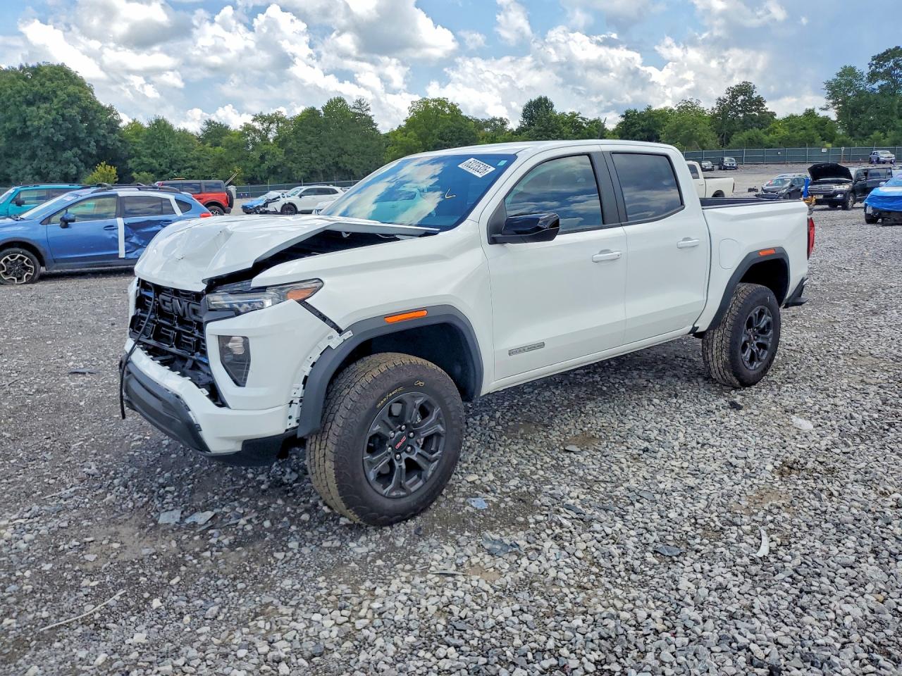 2024 GMC Canyon 2WD Elevation, VIN 1GTP5BEK1R1281190 — Перед