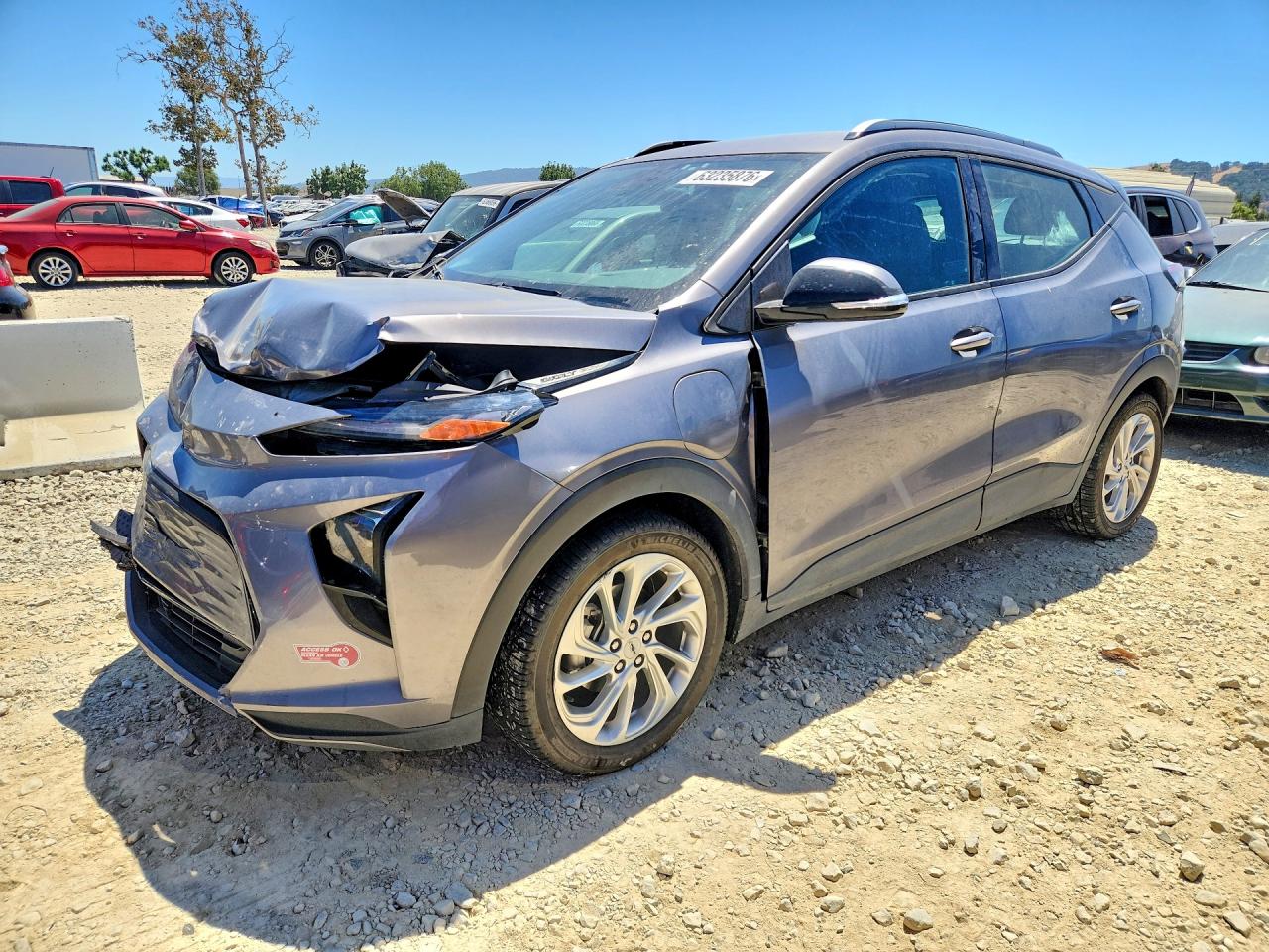 2023 Chevrolet Bolt EUV LT, VIN 1G1FY6S02P4199292 — Перед