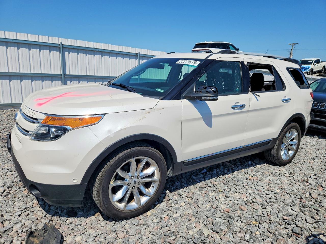 2015 Ford Explorer Limited, VIN 1FM5K8F88FGC36824 — Бок