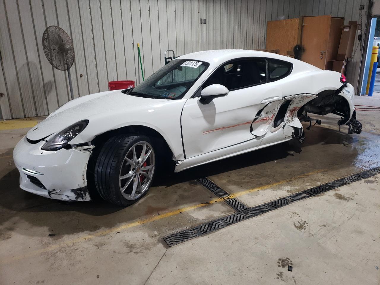 2017 Porsche 718 Cayman S, VIN WP0AB2A81HS285967 — Rear end