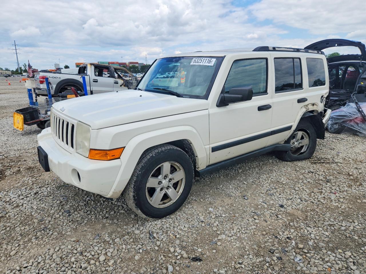 2006 Jeep Commander, VIN 1J8HG48K86C342985 — Rear end