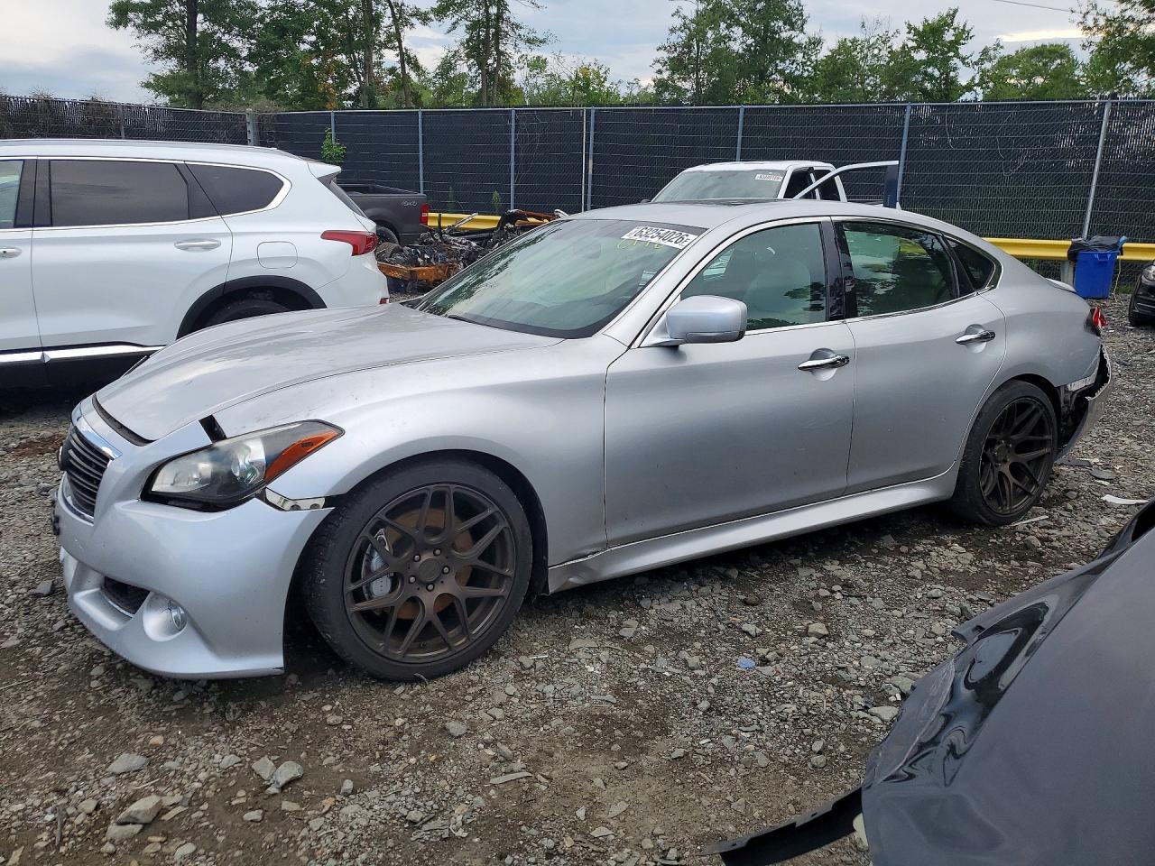 2013 Infiniti M, VIN JN1AY1APXDM540178 — Rear end