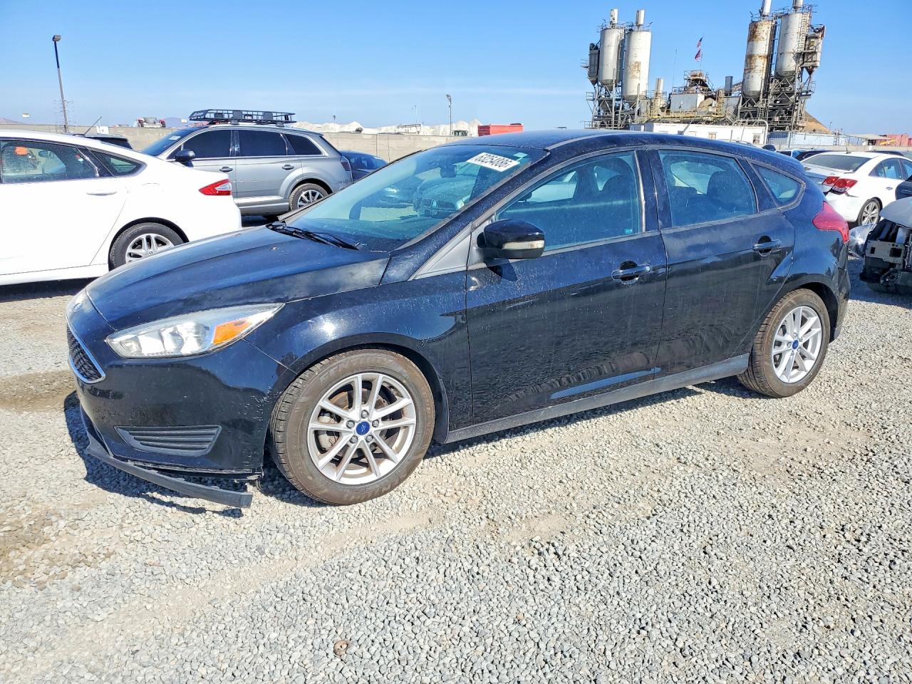 2016 Ford Focus SE, VIN 1FADP3K27GL380272 — Minor dents and scratches