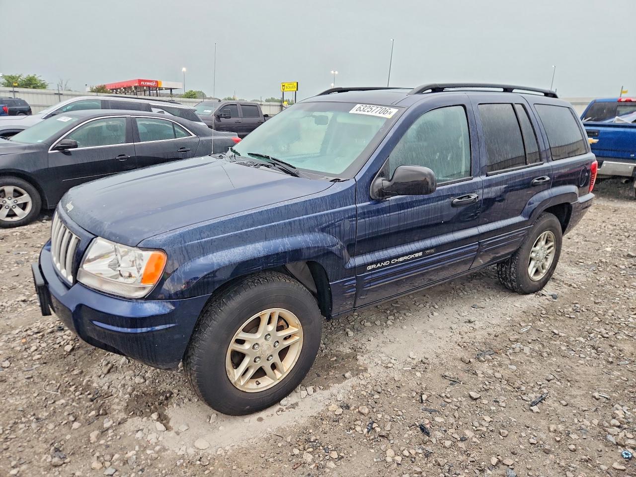 2004 Jeep Grand Cherokee Laredo, VIN 1J4GW48S04C339351 — Мелкие вмятины и царапины