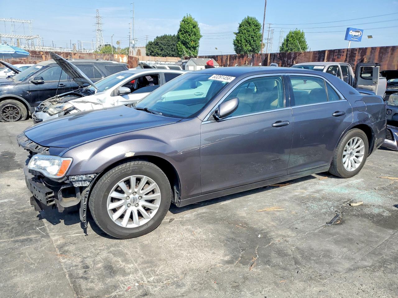 2013 Chrysler 300, VIN 2C3CCAAG9DH545772 — Front end