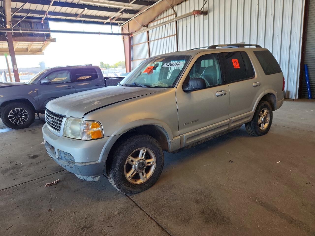 2002 Ford Explorer XLT, VIN 1FMZU73E72UA11483 — Minor dents and scratches