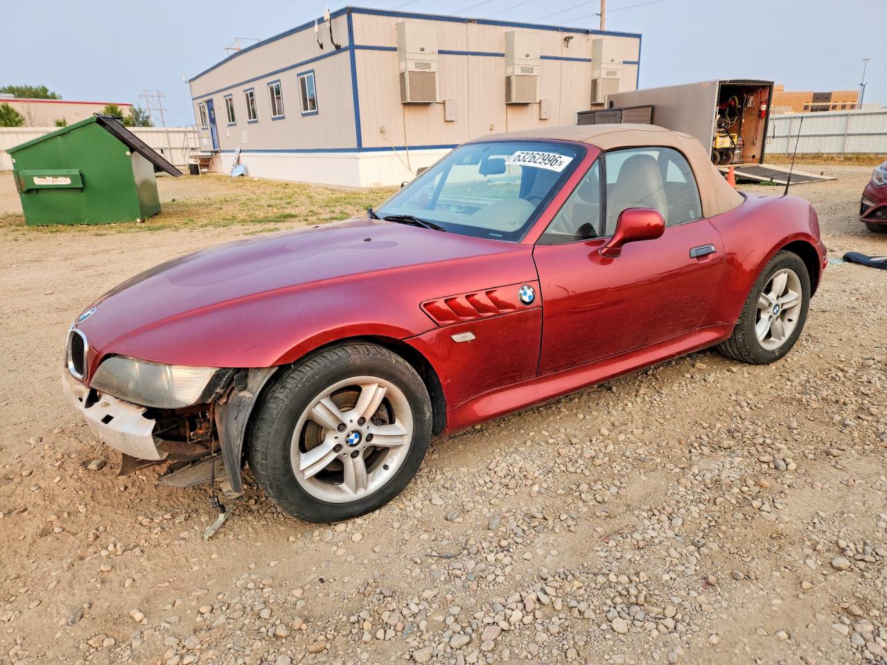 2001 BMW Z3 2.5, VIN WBACN33451LM01555 — Front end