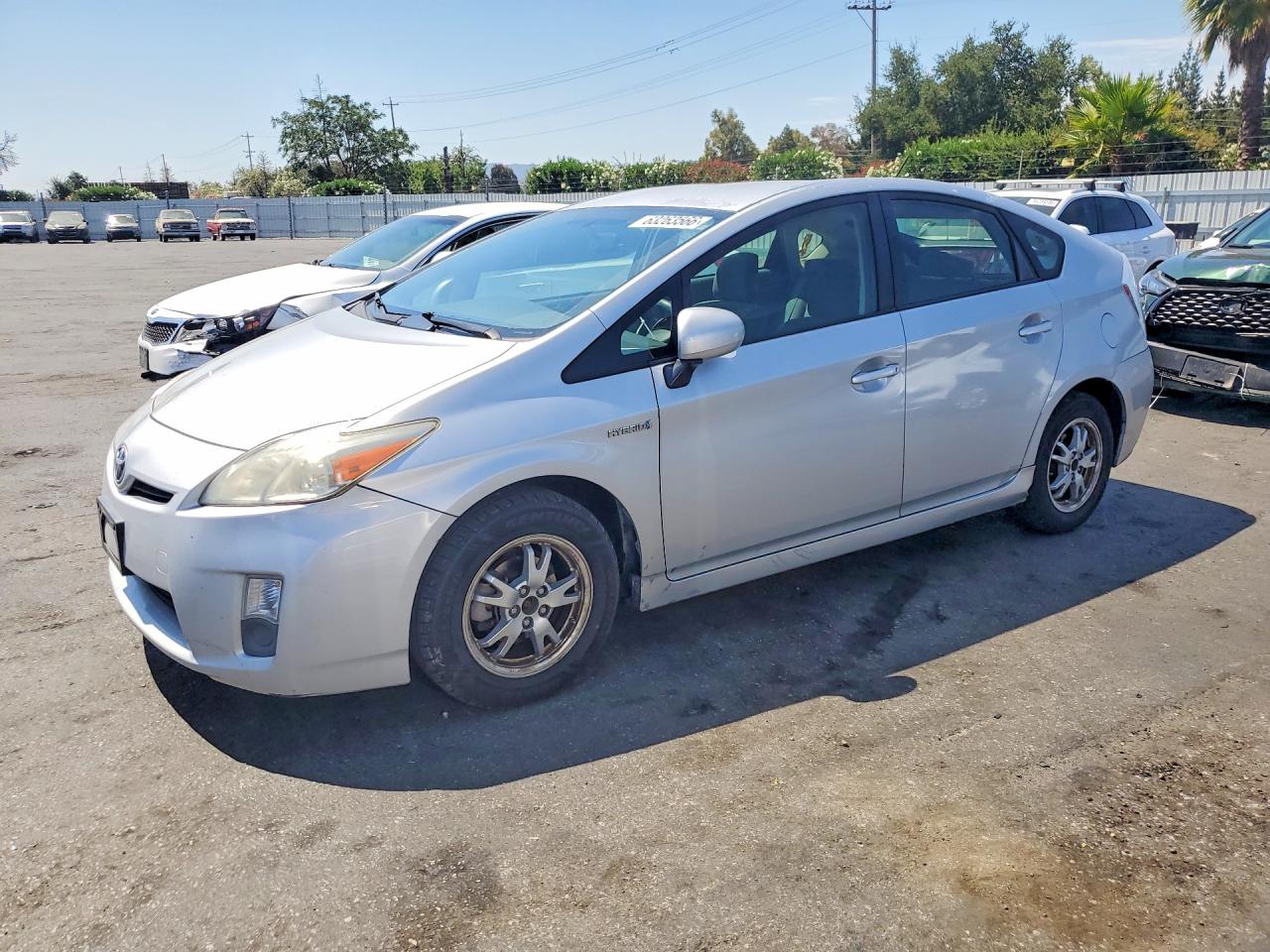 2010 Toyota Prius III, VIN JTDKN3DU0A0101579 — Minor dents and scratches