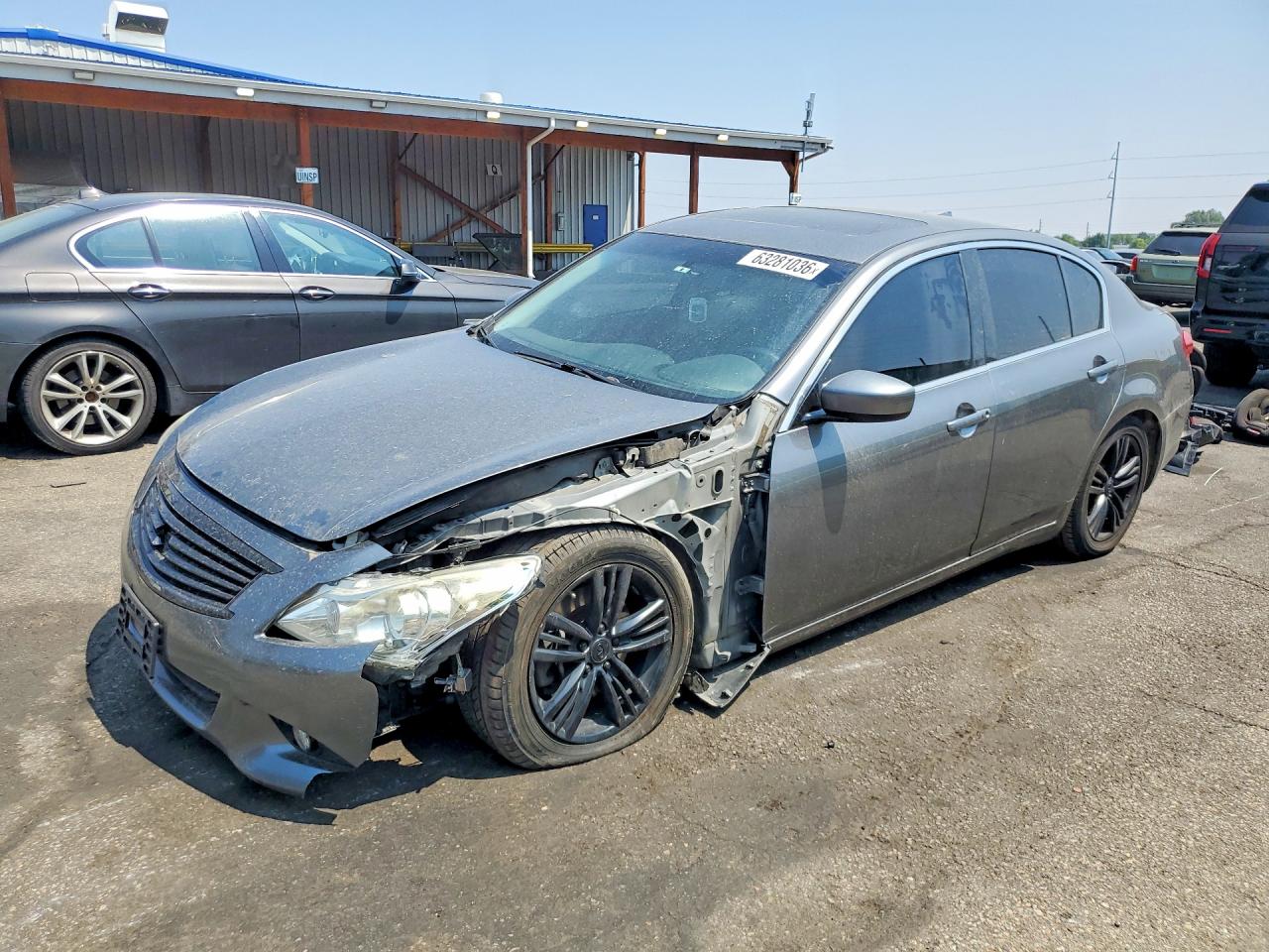 2015 Infiniti Q40, VIN JN1CV6AR8FM520501 — Front end