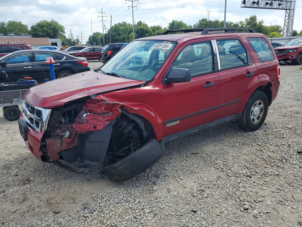 2008 Ford Escape XLS, VIN 1FMCU02Z08KA21066 — Перед
