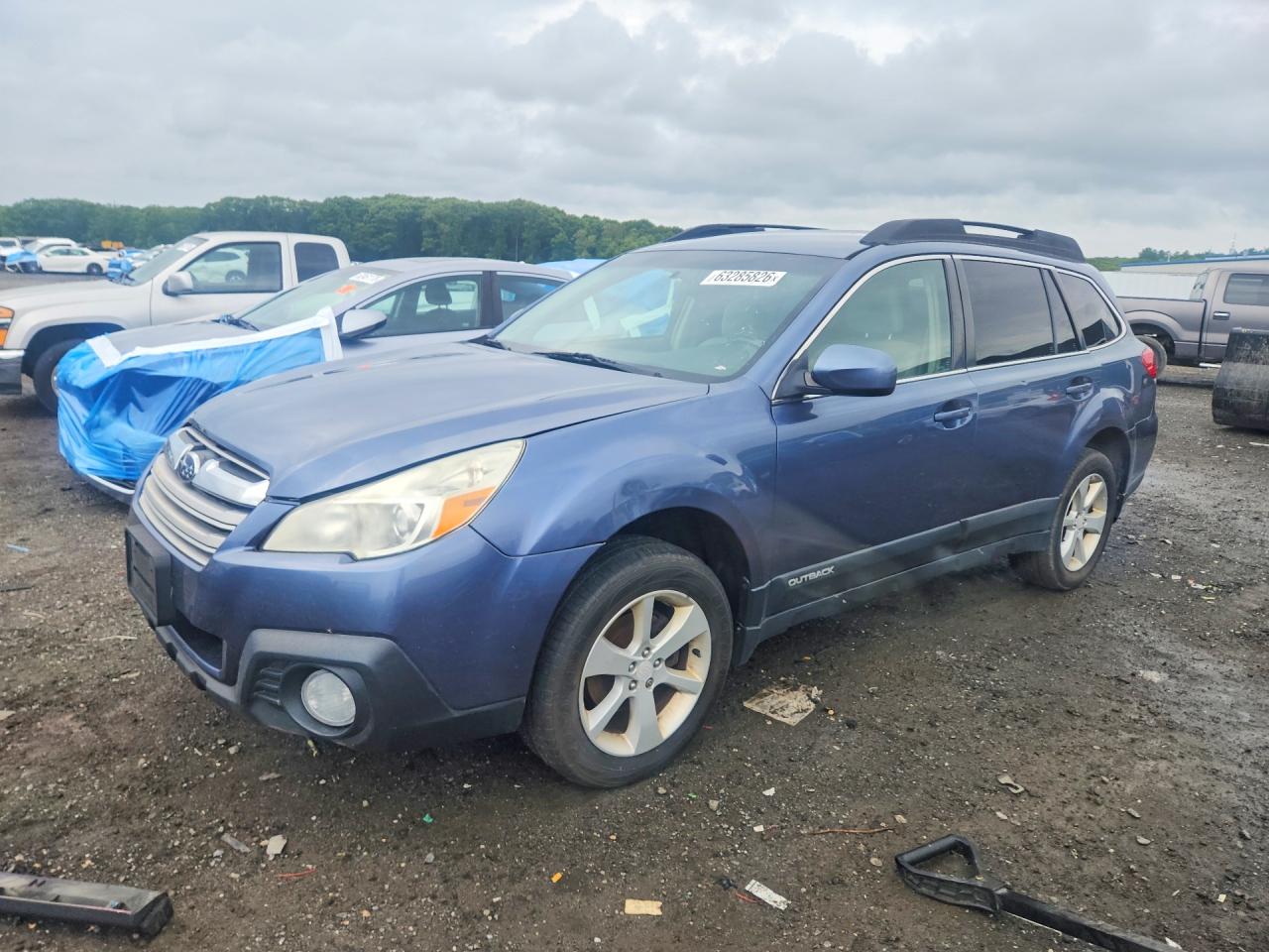 2014 Subaru Outback Premium, VIN 4S4BRBCC4E3273900 — Front end