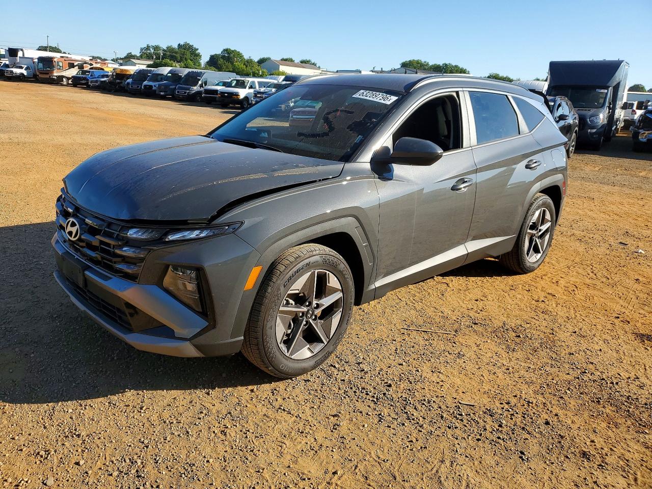 2026 Hyundai Tucson SEL, VIN 5NMJB3DE0TH670254 — Мелкие вмятины и царапины