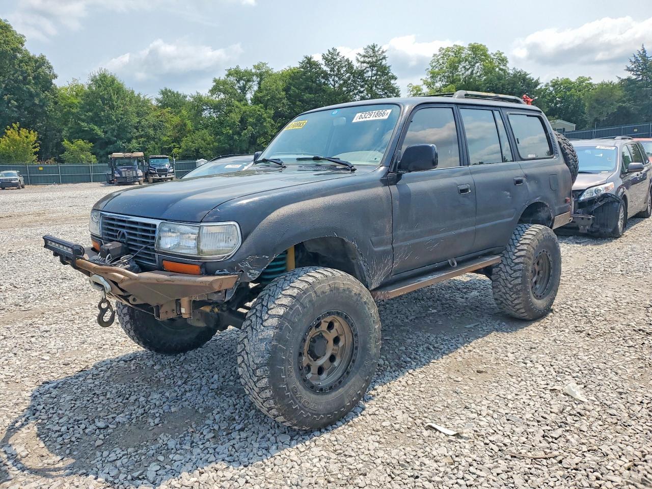 1997 Lexus LX 450, VIN JT6HJ88J8V0164803 — Minor dents and scratches