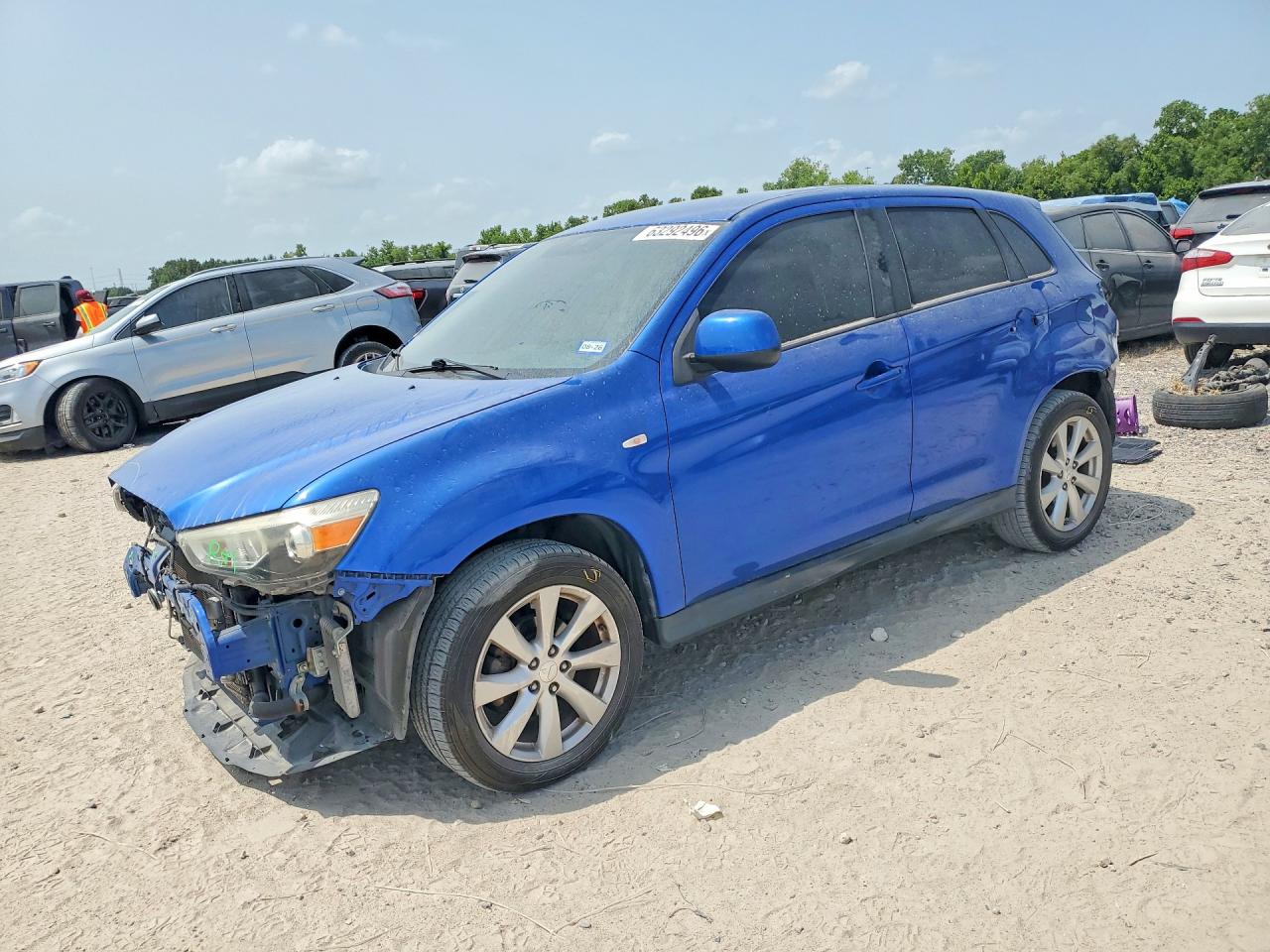 2015 Mitsubishi Outlander ES, VIN 4A4AP3AU9FE006452 — Перед