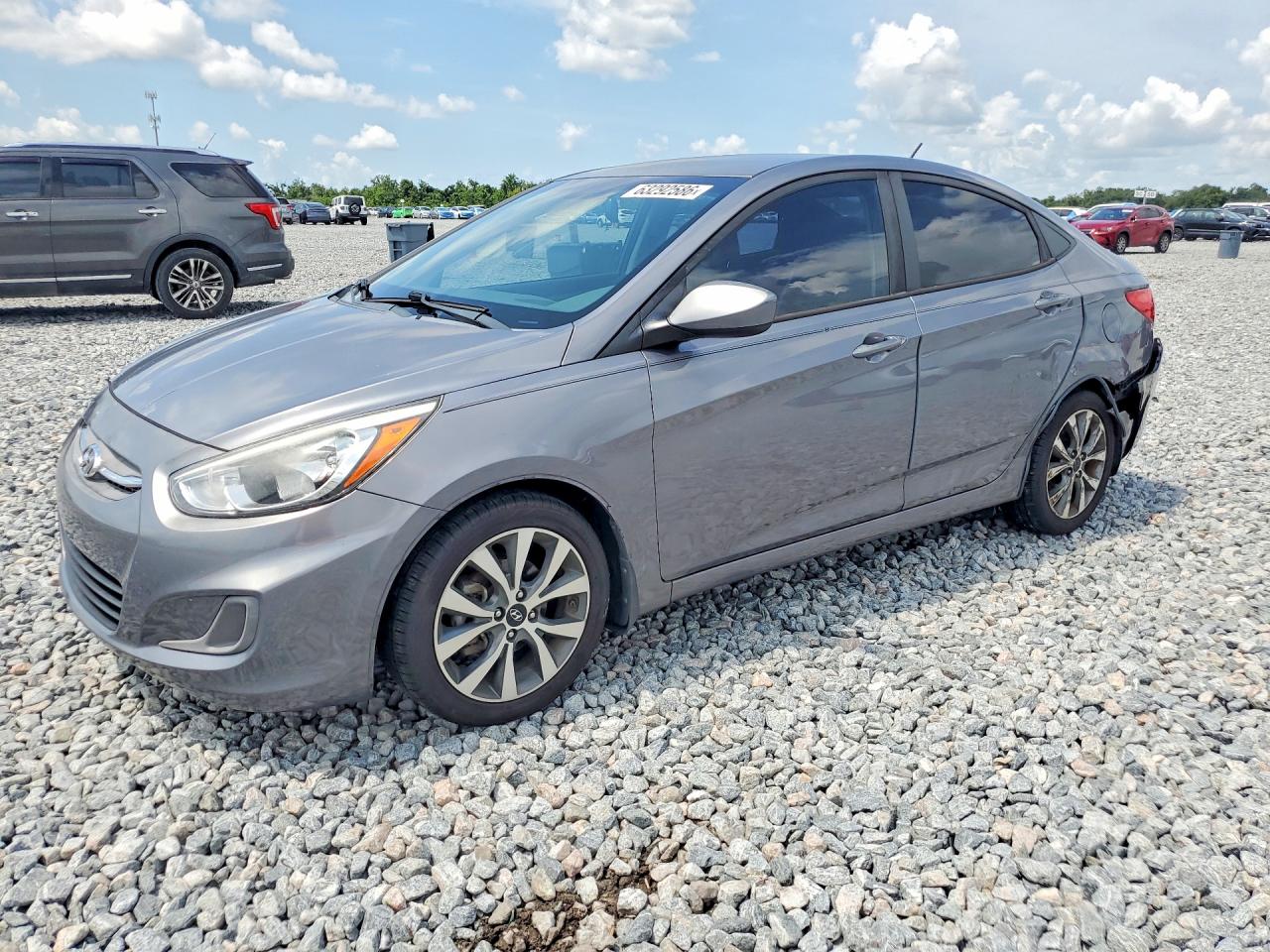 2017 Hyundai Accent SE, VIN KMHCT4AE4HU331380 — Front end
