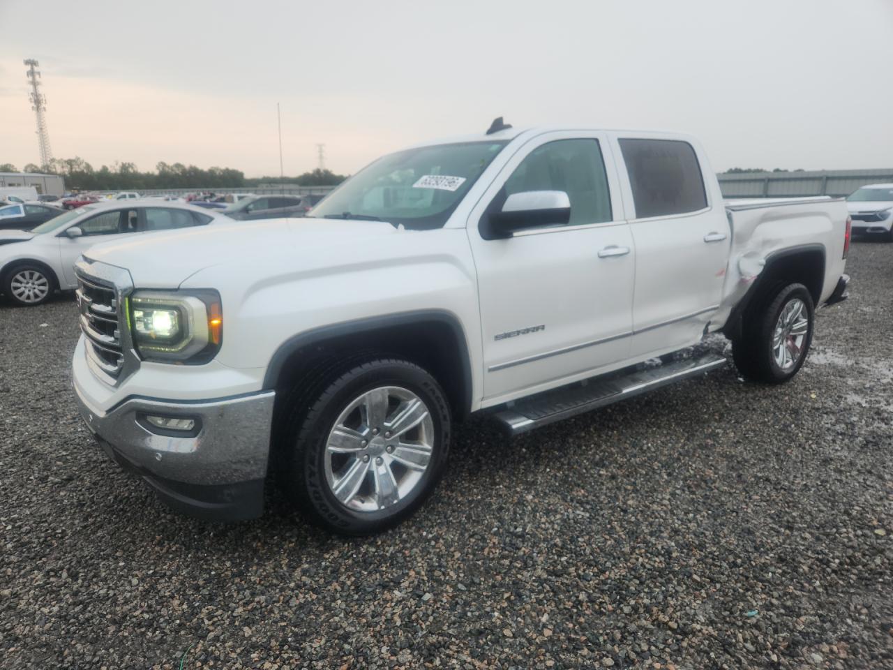 2018 GMC Sierra 1500 SLT, VIN 3GTP1NEC6JG480831 — Side