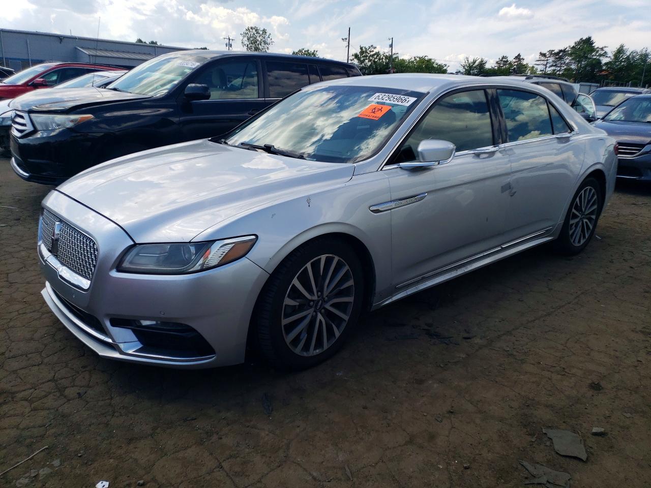 2018 Lincoln Continental Select, VIN 1LN6L9SP8J5606159 — Front end