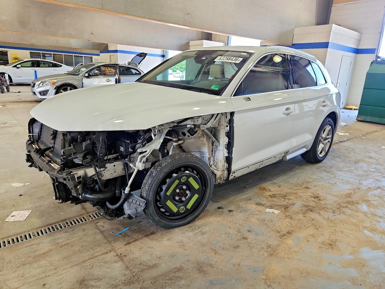 2019 Audi Q5 Premium, VIN WA1ANAFY4K2136142 — Front end