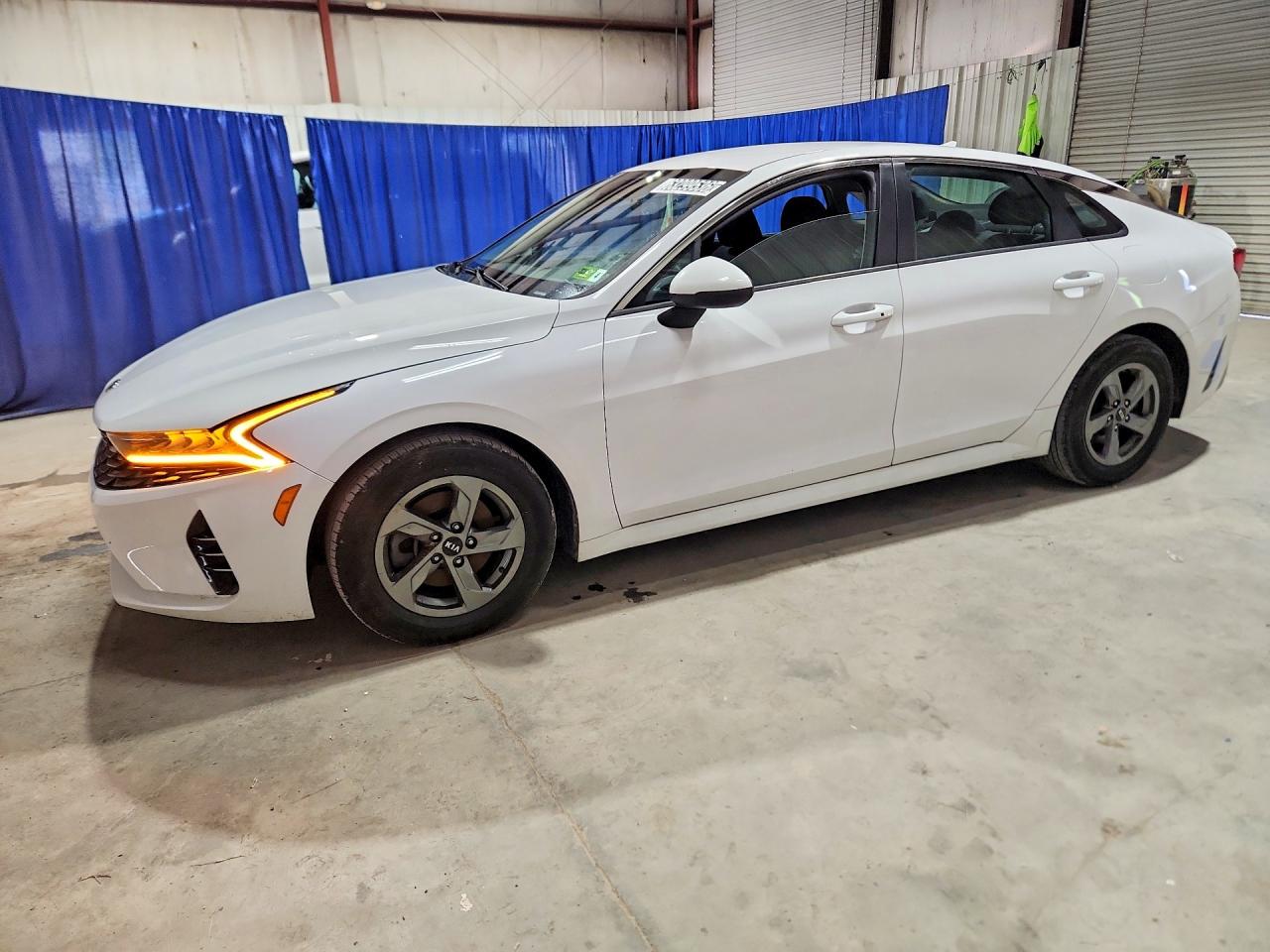2021 Kia K5 LXS, VIN 5XXG14J24MG047426 — Side