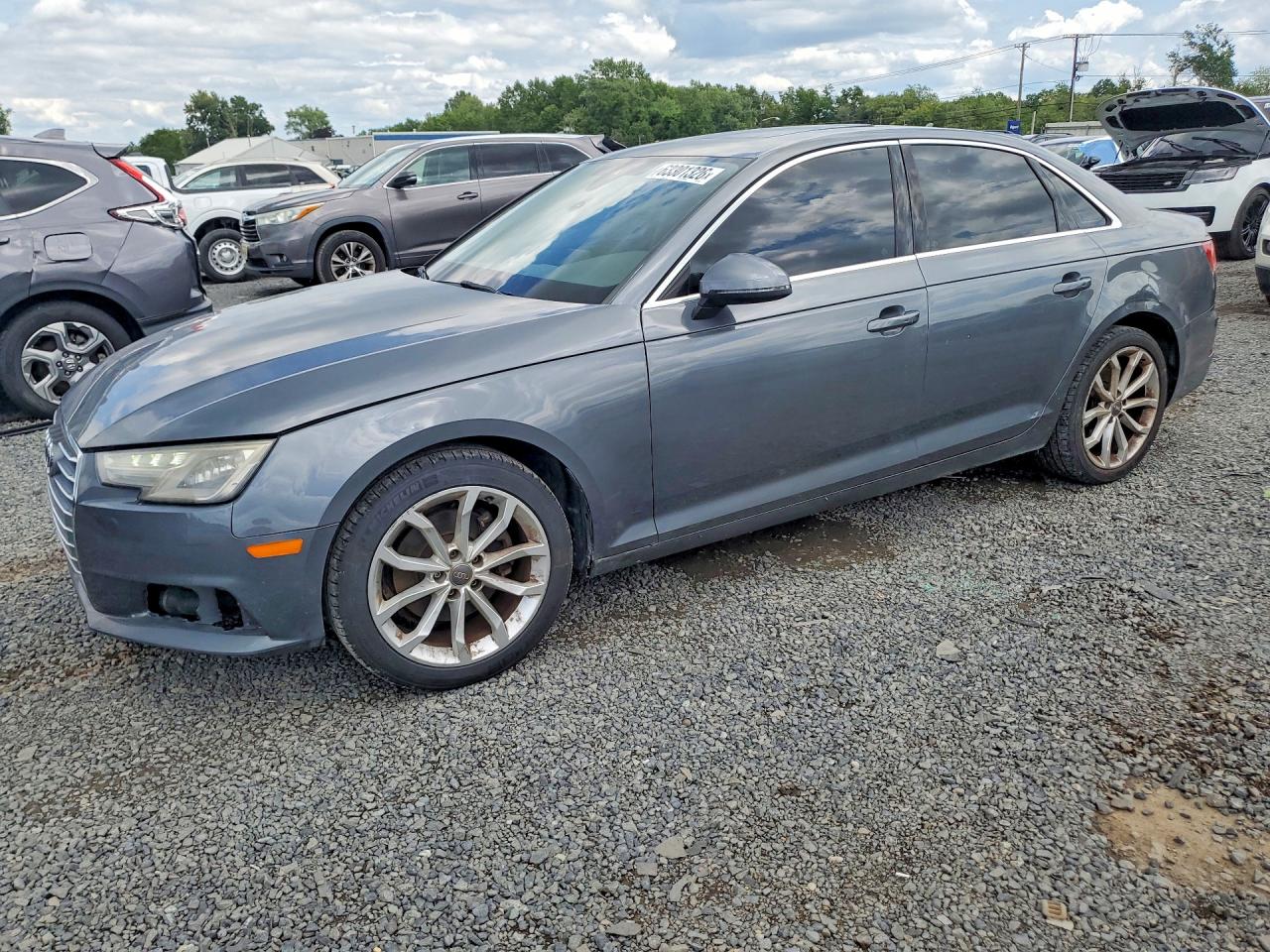 2019 Audi A4 Premium, VIN WAUGMAF48KA015861 — Мелкие вмятины и царапины