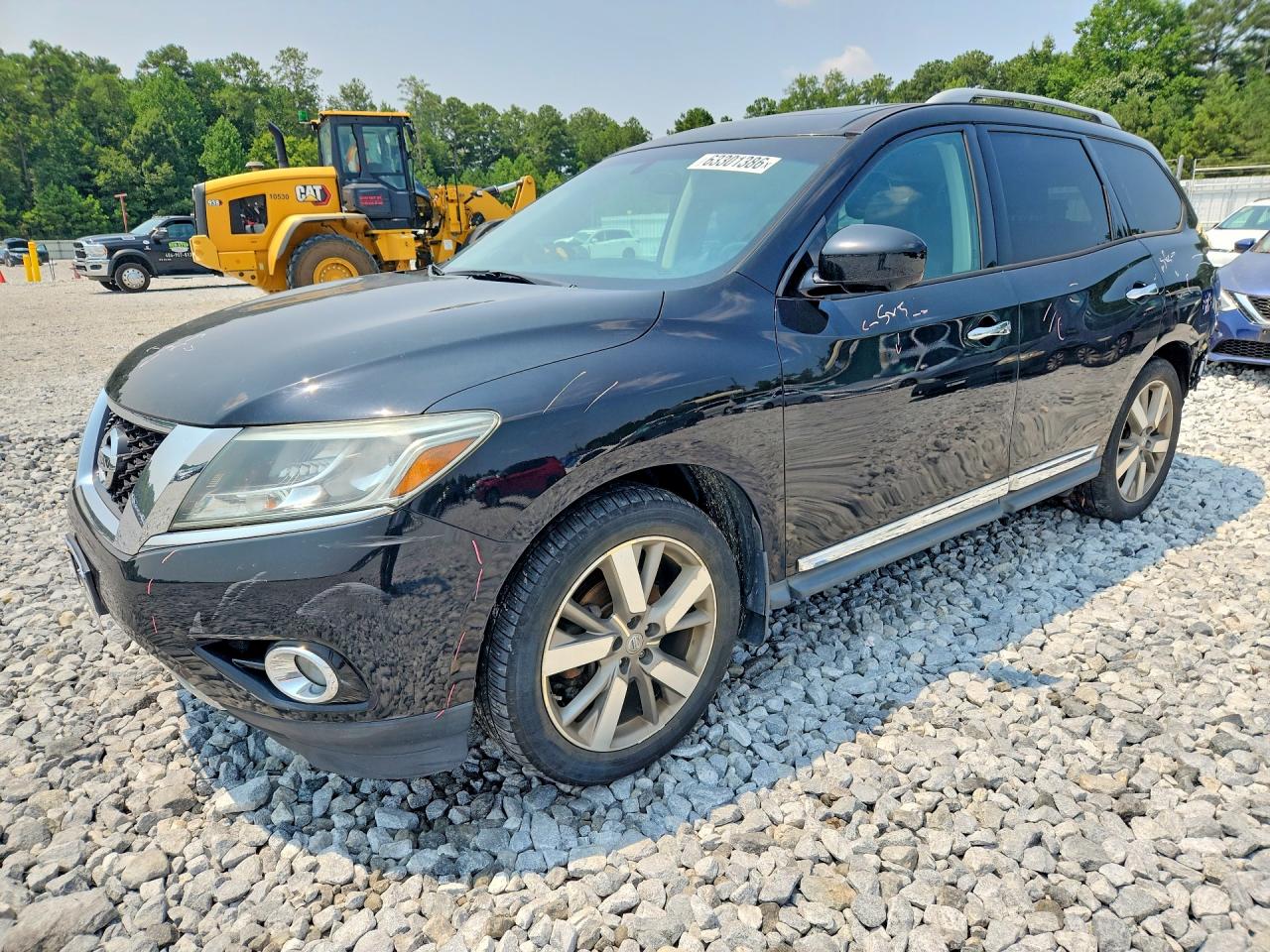 2016 Nissan Pathfinder SL, VIN 5N1AR2MM1GC605085 — Rear end