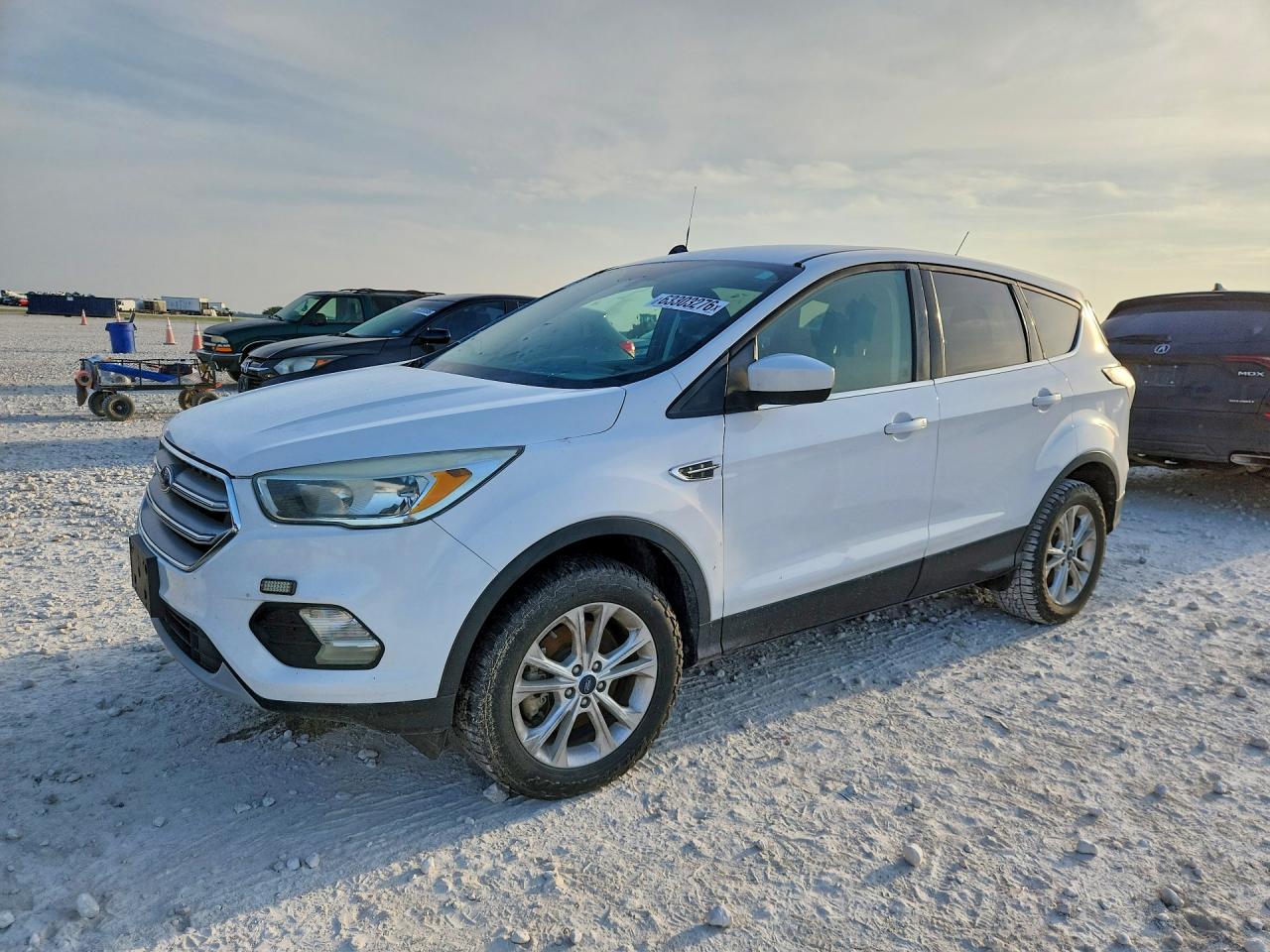 2017 Ford Escape SE, VIN 1FMCU9GD4HUA39530 — Stripped