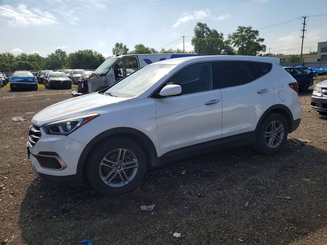 2018 Hyundai Santa Fe 2.4L, VIN 5NMZT3LB7JH061747 — Перед