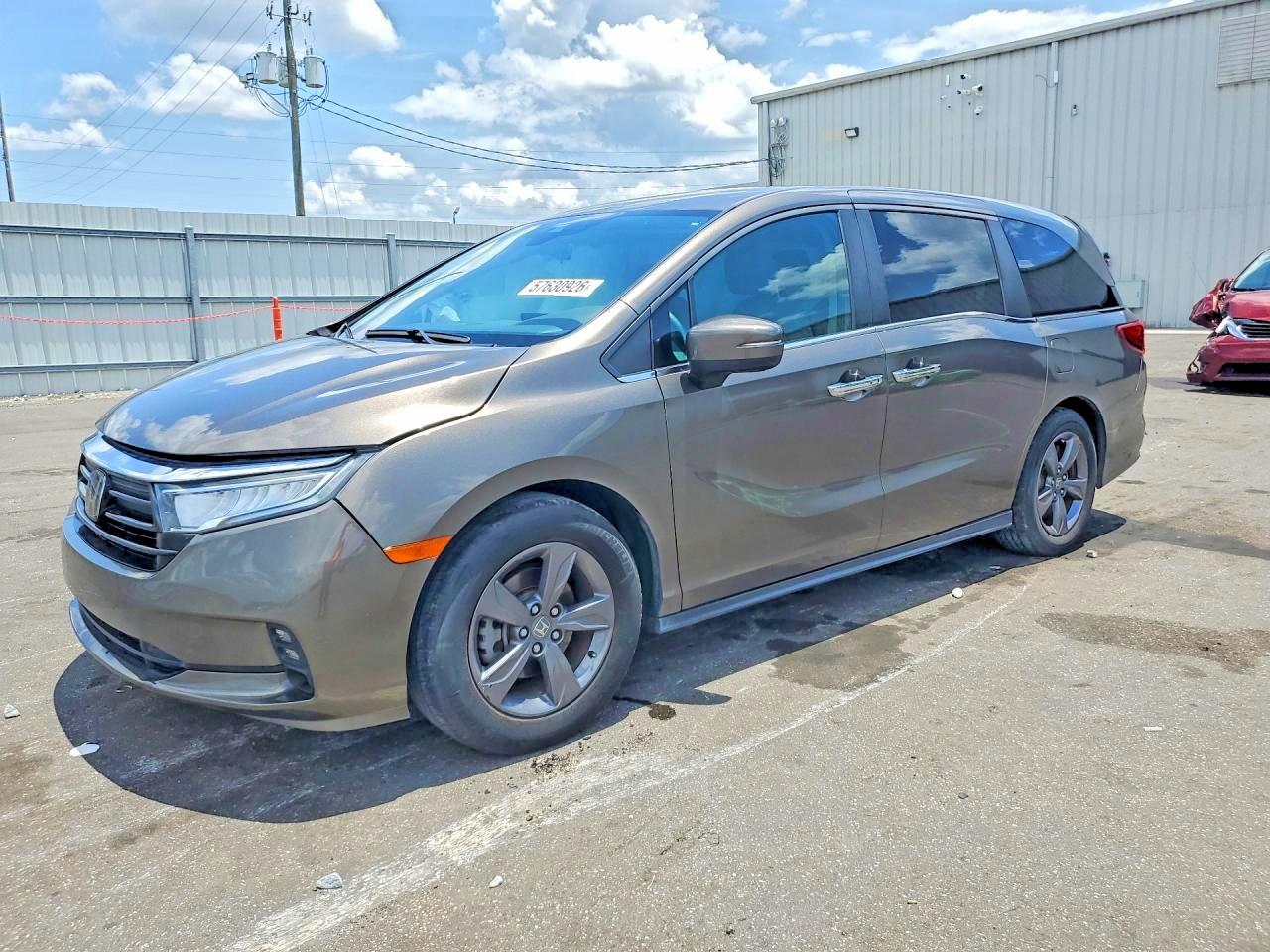 2022 Honda Odyssey EX, VIN 5FNRL6H57NB029960 — Front end