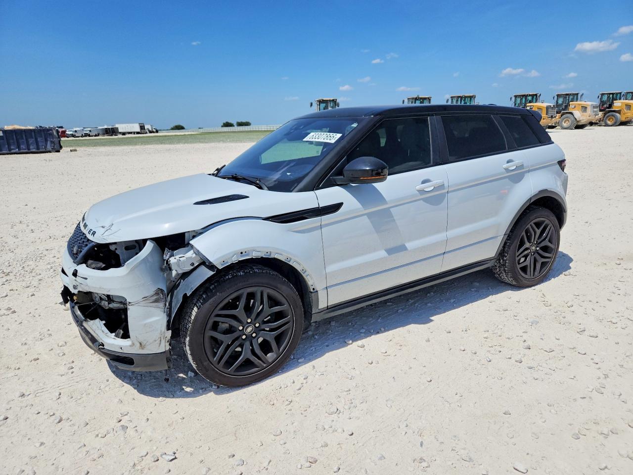 2016 Land Rover Range Rover Evoque HSE Dynamic, VIN SALVD2BG1GH106848 — Front end