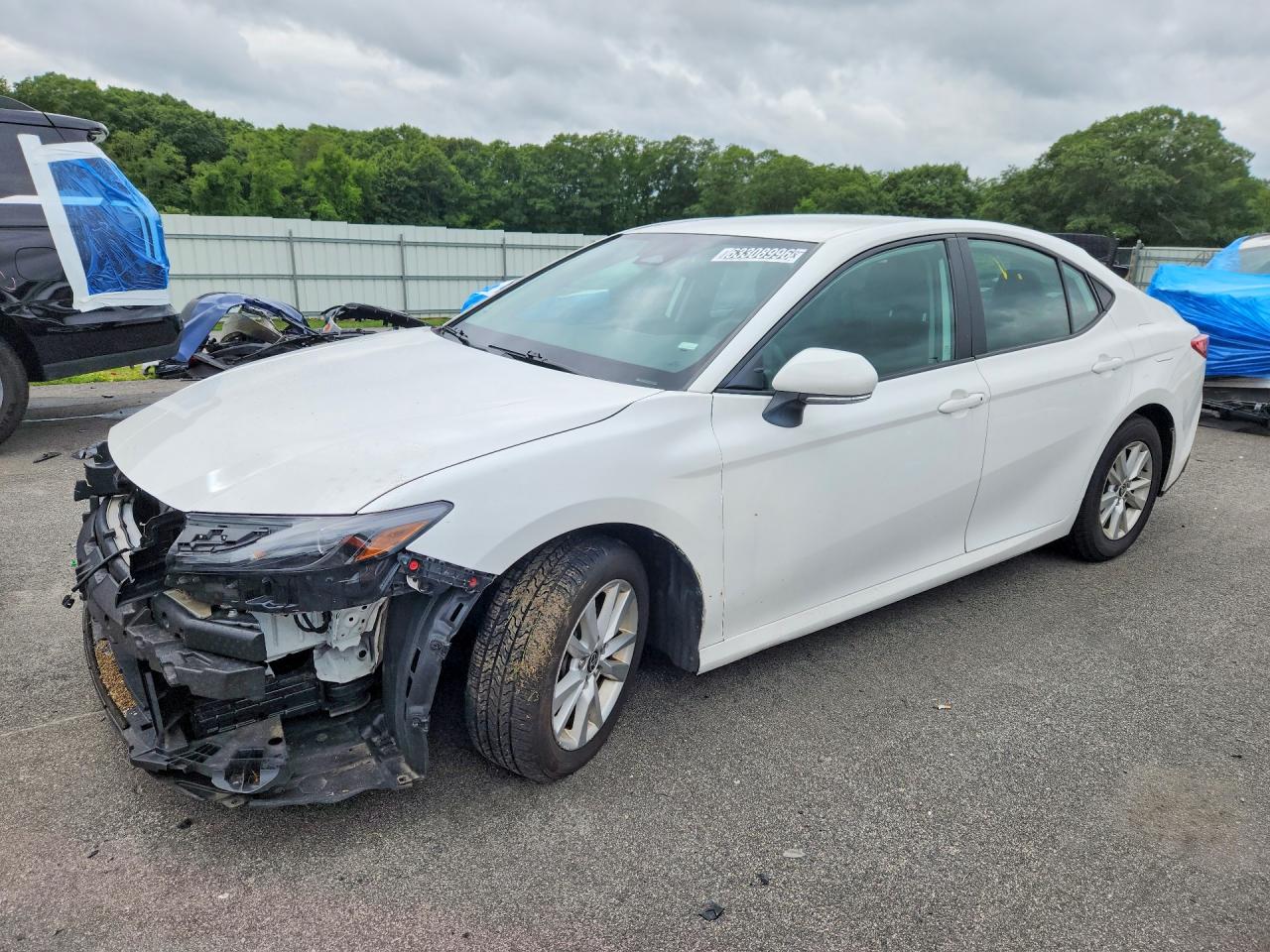 2025 Toyota Camry LE, VIN 4T1DAACK5SU513642 — Front end