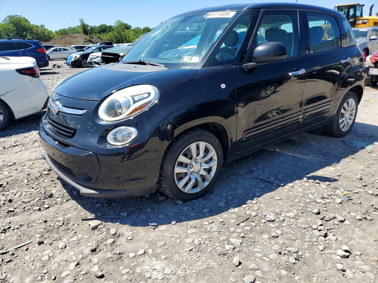 2014 FIAT 500L Pop, VIN ZFBCFAAH0EZ020292 — Side