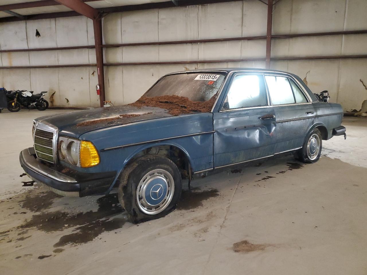 1981 Mercedes-Benz 240 Series 240D, VIN WDBAB23A3BB276290 — Side
