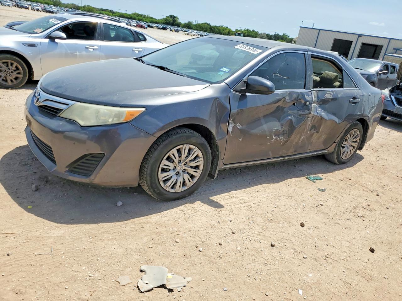 2012 Toyota Camry LE, VIN 4T4BF1FK1CR204617 — Side