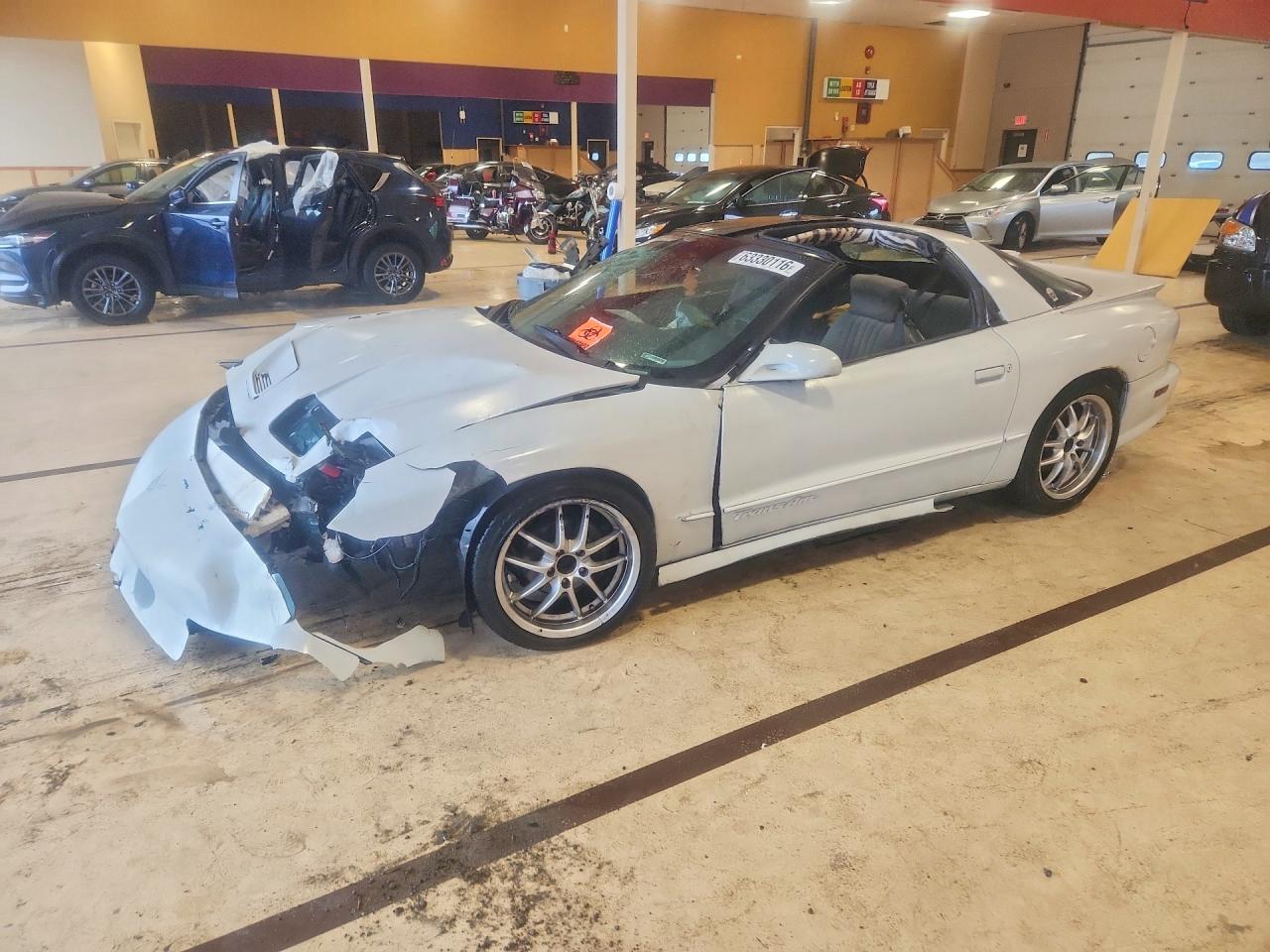 1996 Pontiac Firebird Formula, VIN 2G2FV22P3T2203313 — Перед