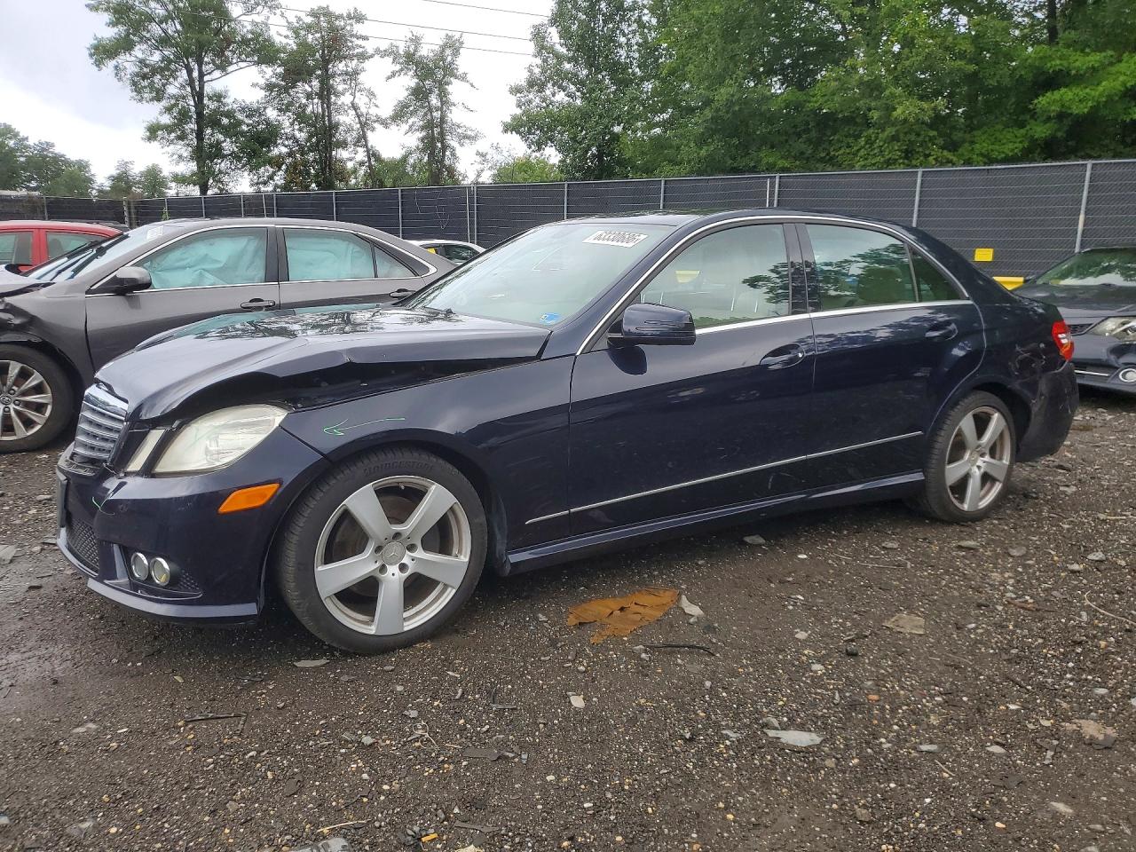 2010 Mercedes-Benz E 350 Sport, VIN WDDHF5GBXAA037032 — Front end