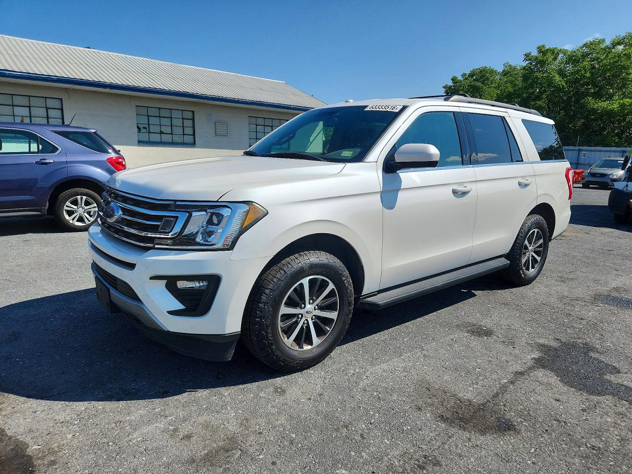 2018 Ford Expedition XLT, VIN 1FMJU1JT8JEA27566 — Minor dents and scratches
