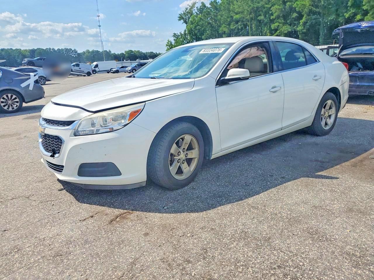 2016 Chevrolet Malibu LT, VIN 1G11C5SAXGF100900 — Side