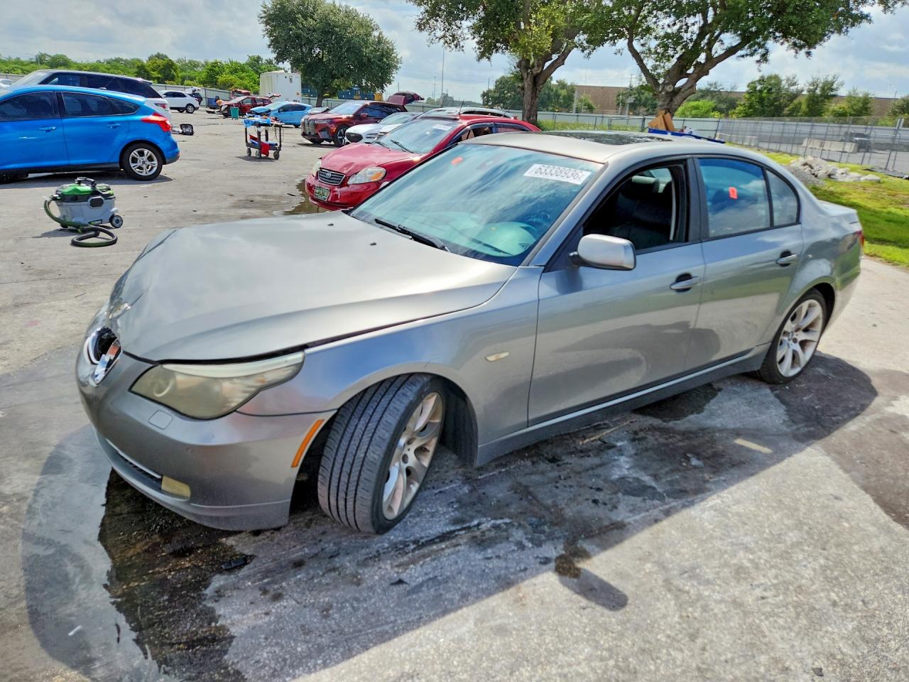 2009 BMW 5 Series 535i, VIN WBANW13539CZ85324 — Front end
