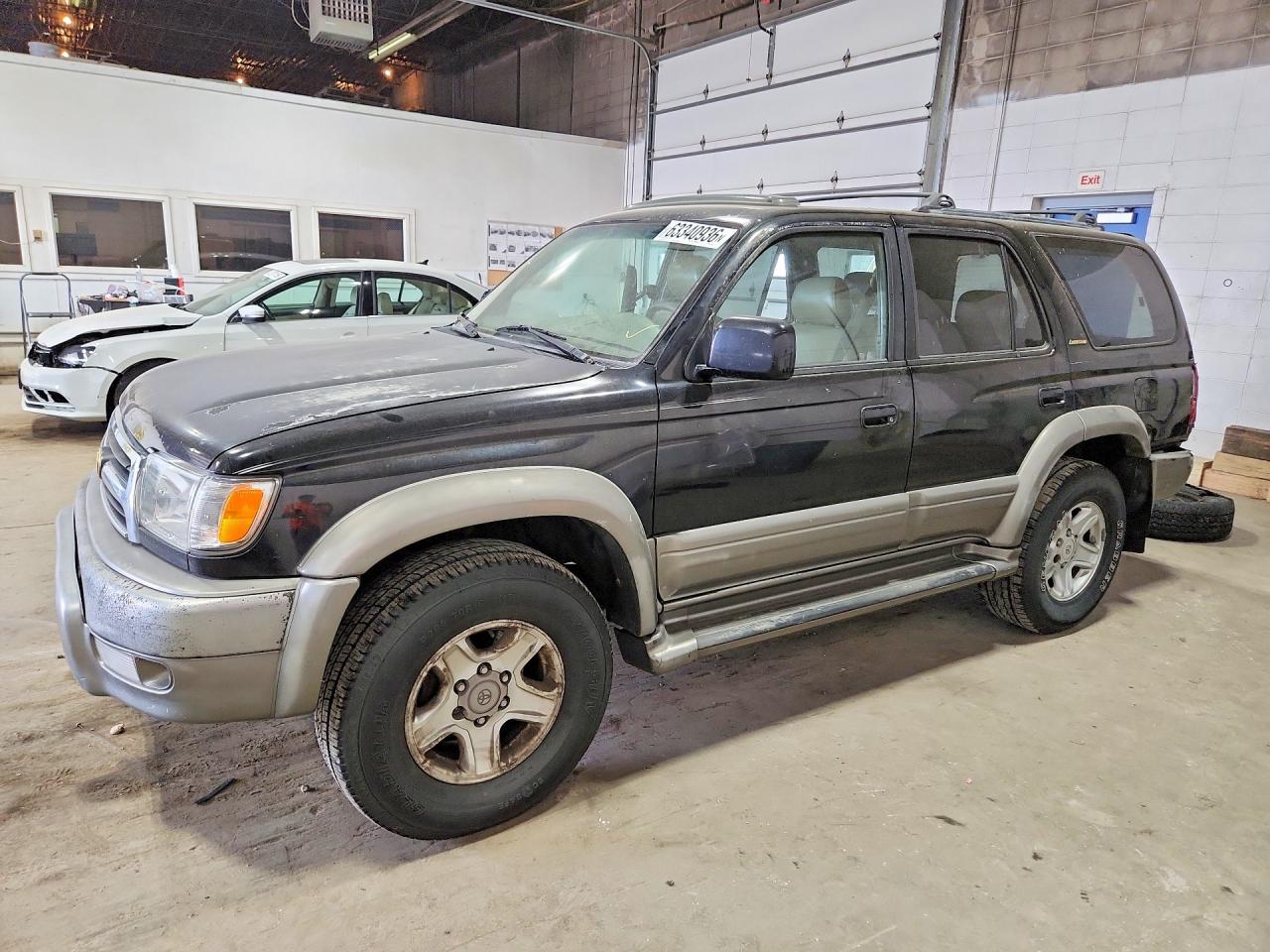 1999 Toyota 4Runner Limited, VIN JT3GN87R3X0134244 — Rear end
