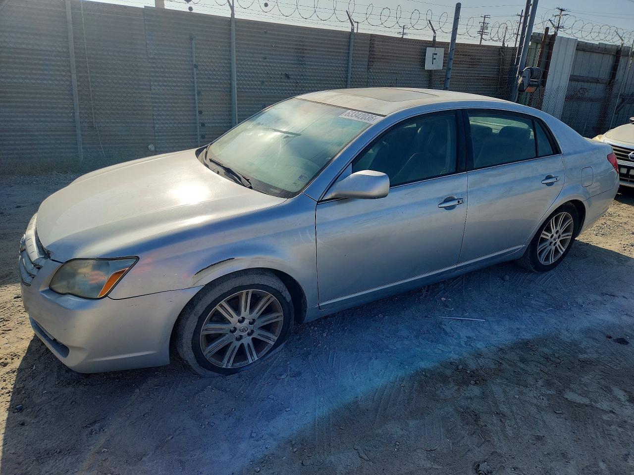 2007 Toyota Avalon XLS, VIN 4T1BK36B87U203214 — Front end