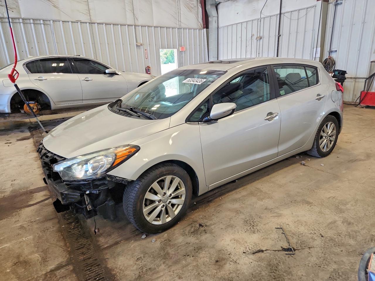 2014 Kia Forte EX, VIN KNAFX5A83E5211532 — Front end