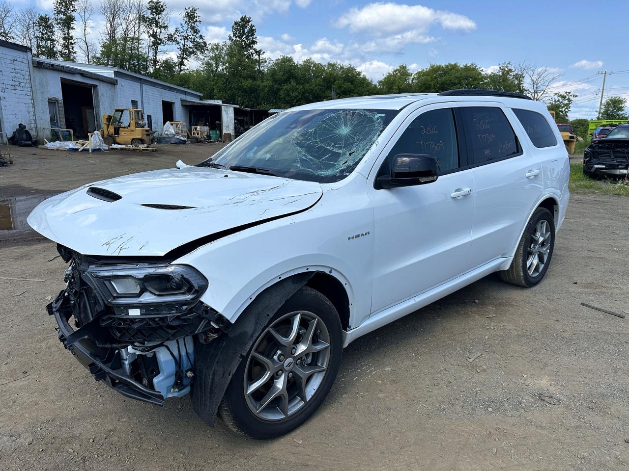 2026 Dodge Durango GT Plus HEMI V8, VIN 1C4SDJCT5TC233089 — Front end