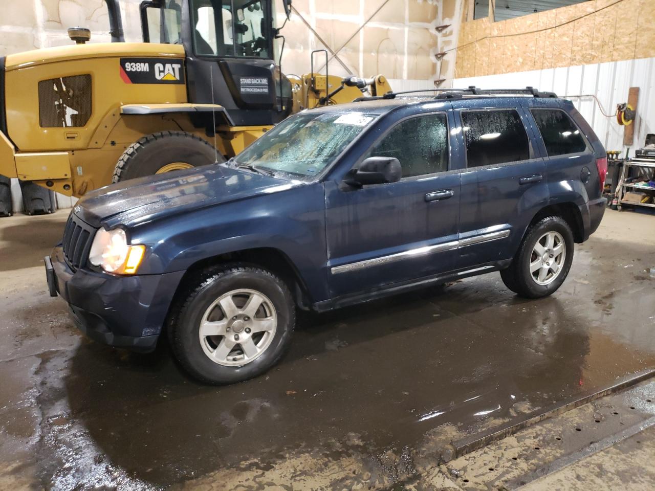 2010 Jeep Grand Cherokee Laredo, VIN 1J4PR4GK8AC162343 — Minor dents and scratches