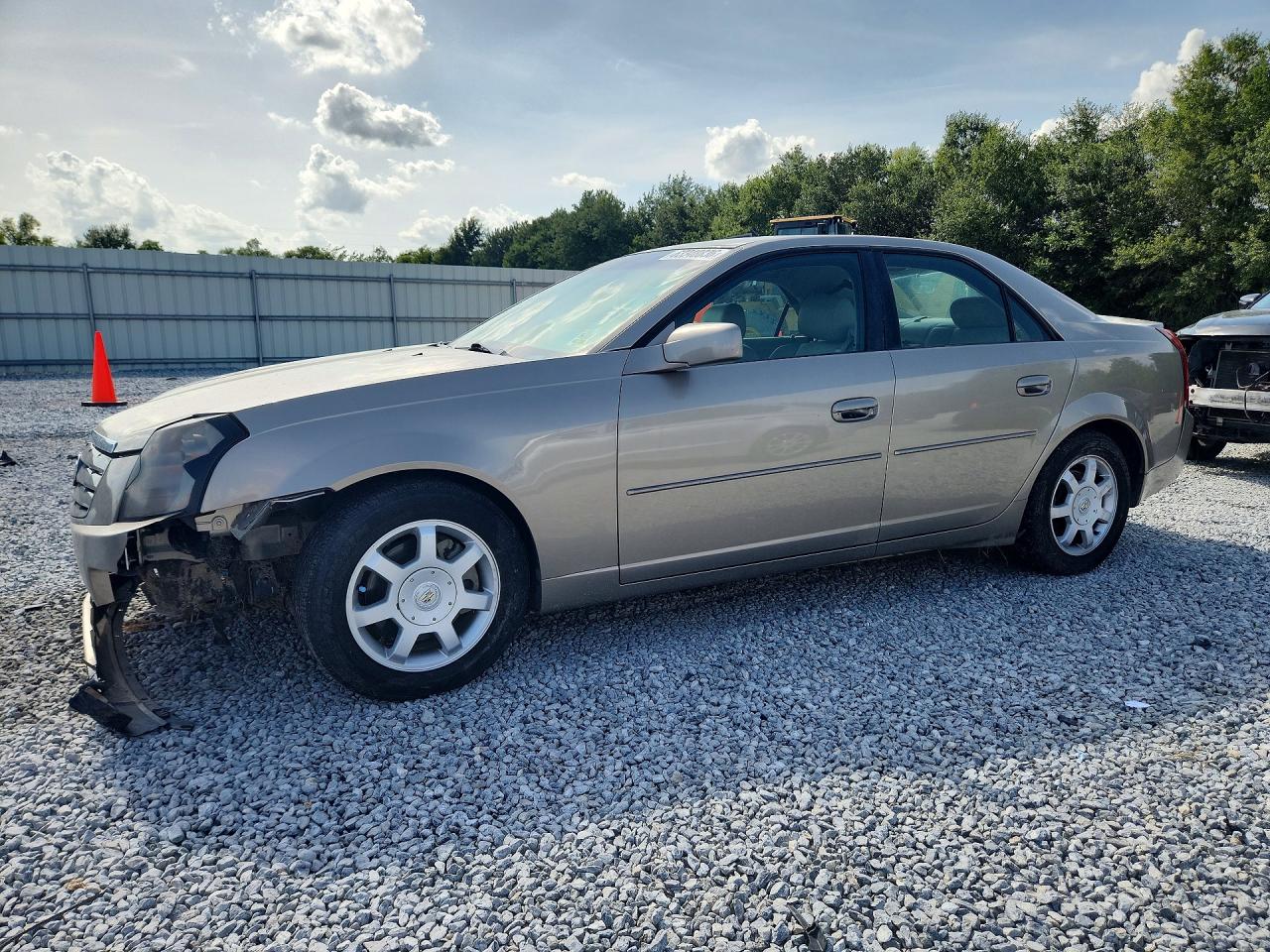 2003 Cadillac CTS, VIN 1G6DM57N930146781 — Перед