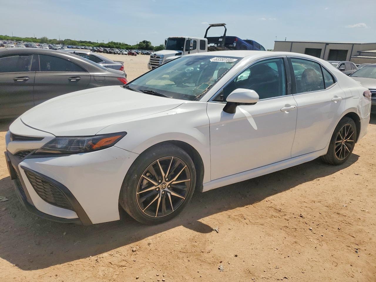 2021 Toyota Camry SE, VIN 4T1G11AK1MU579205 — Зад