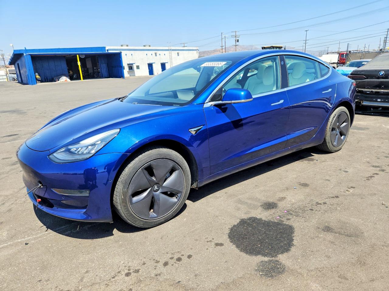 2020 Tesla Model 3 Standard Range Plus, VIN 5YJ3E1EAXLF615151 — Мелкие вмятины и царапины