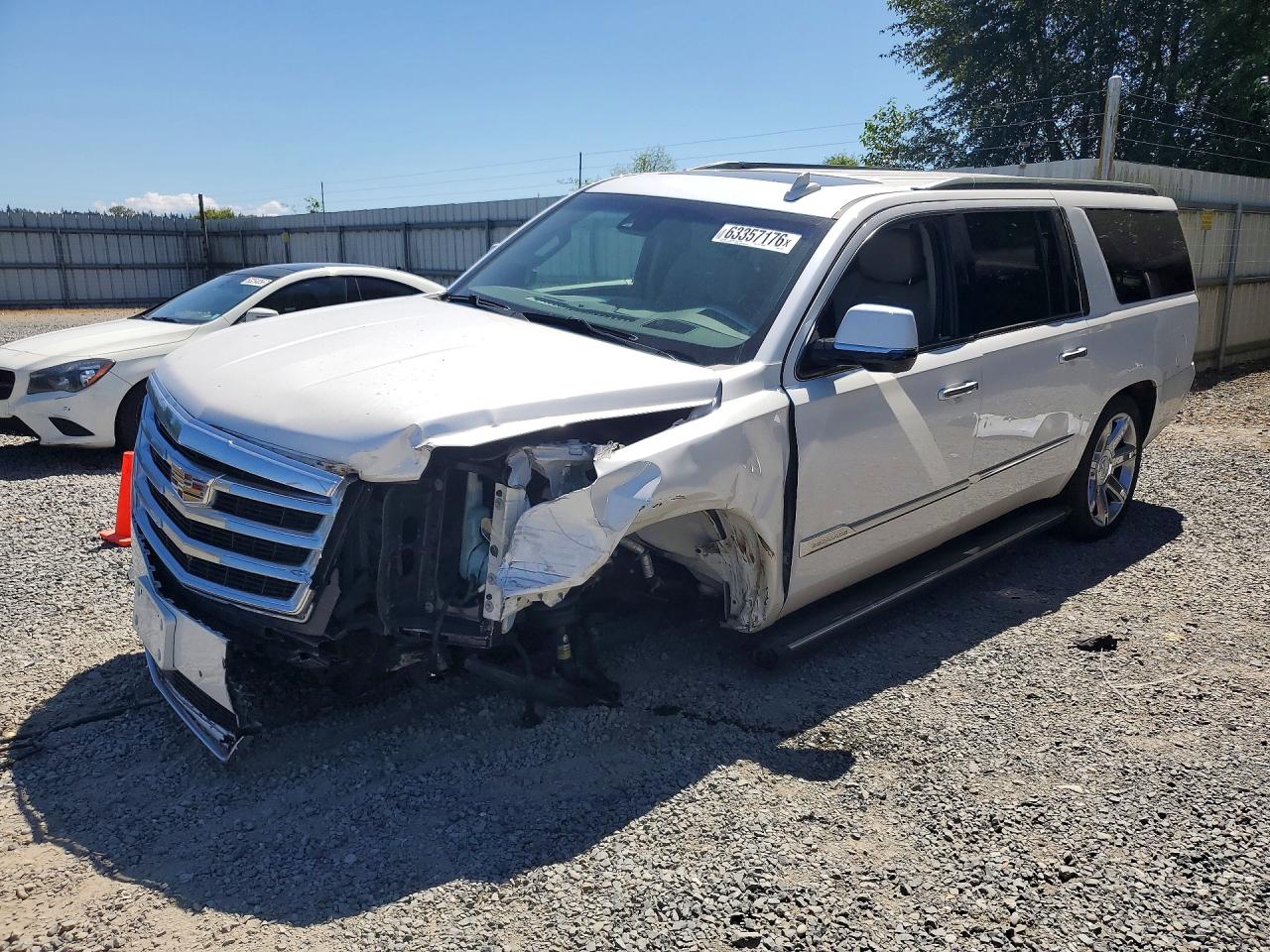 2016 Cadillac Escalade ESV Premium Collection, VIN 1GYS4JKJ5GR211378 — Front end