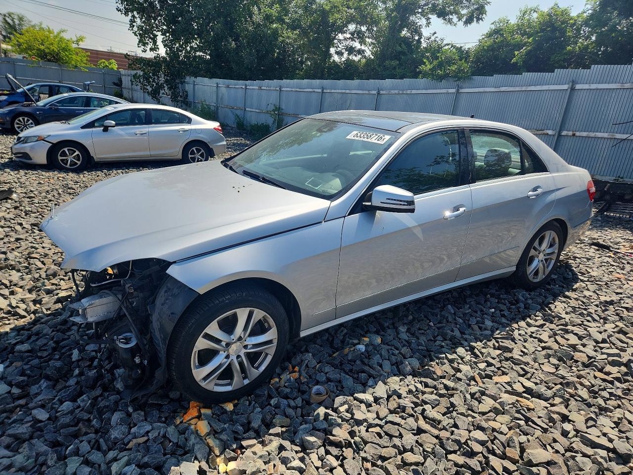 2011 Mercedes-Benz E 350 Luxury, VIN WDDHF8HB7BA354848 — Front end