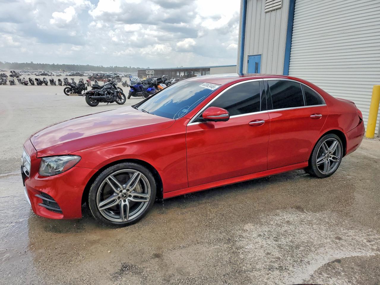 2019 Mercedes-Benz E 300, VIN WDDZF4JB4KA520055 — Normal wear